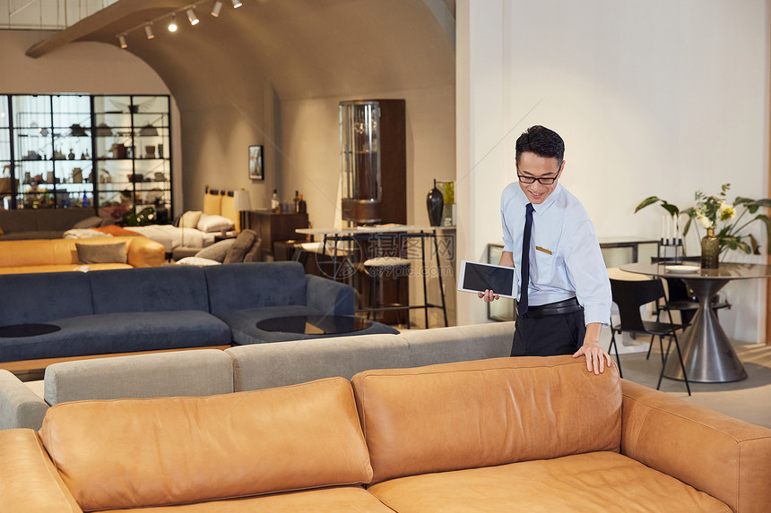 塑造專業(yè)溫馨的家具店銷售形象，助力家居用品銷售增長